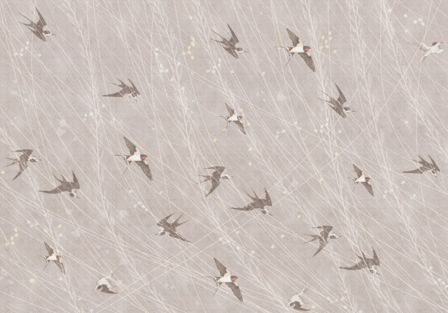 Fotobehang met ornithologisch motief in grijs Zwaluwen in de vlucht - afbeelding nummer 2