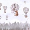 Muurschildering in warme gedempte kleuren met een vrolijke afbeelding van teddyberen die door de lucht vliegen Ballonnen boven het bos - afbeelding nummer 2